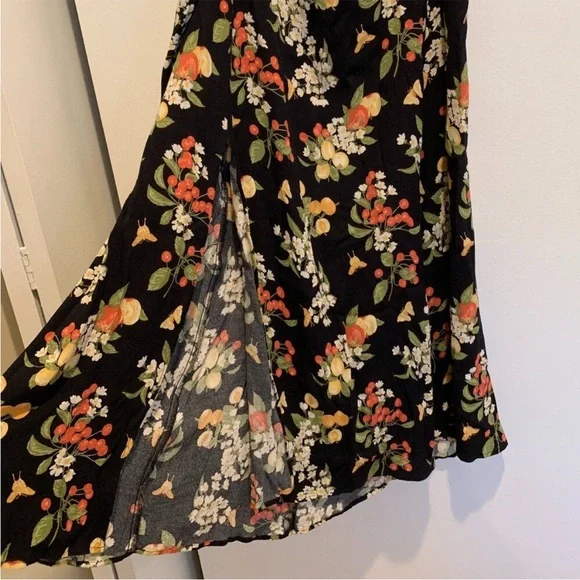 Reformation Zoe Skirt in Soiree - Picture 2 of 3